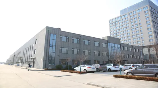 Sinotruck HOWO FAW Shacman 女性 Foton Dongfeng Commins Weichai エンジン トラック スペアパーツ